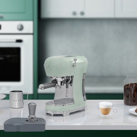 SMEG COFFEE MAKER 50´STYLE GREEN ECF02PGEU SMEG COFFEE MAKER 50´STYLE GREEN ECF02PGEU