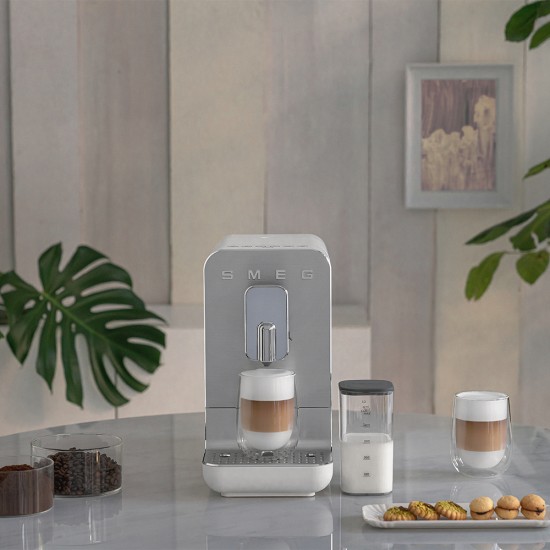 SMEG SUPERAUTOMATIC COFFEE MAKER WHITE BCC13WHMEU