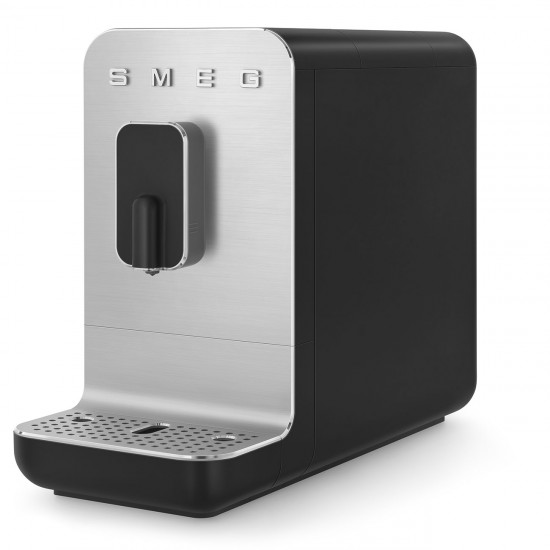 SMEG SUPERAUTOMATIC COFFEE MAKER BLACK BCC11BLMEU SMEG SUPERAUTOMATIC COFFEE MAKER BLACK BCC11BLMEU