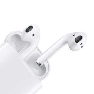 APPLE MV7N2J/A WHITE 本体 Apple AirPods with Charging Case 第2世代 MV7N2J/A 価格比較
